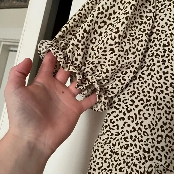 SOLD-Women’s Shein Leopard Print Maxi Dress - Picture 6 of 6